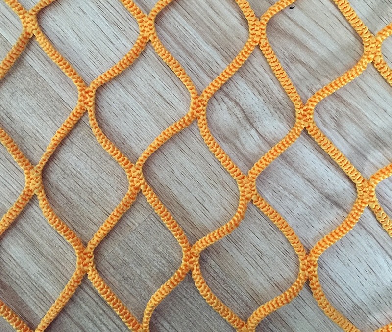 nylong knotless netting.jpg